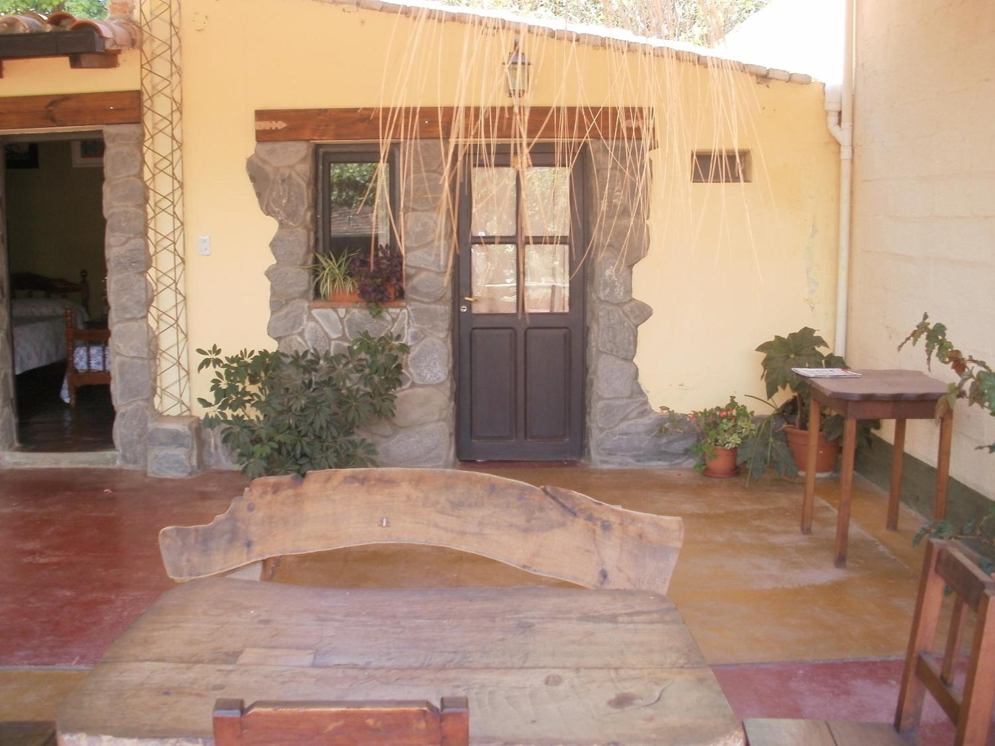 Hostal Rustyk Cafayate Eksteriør bilde