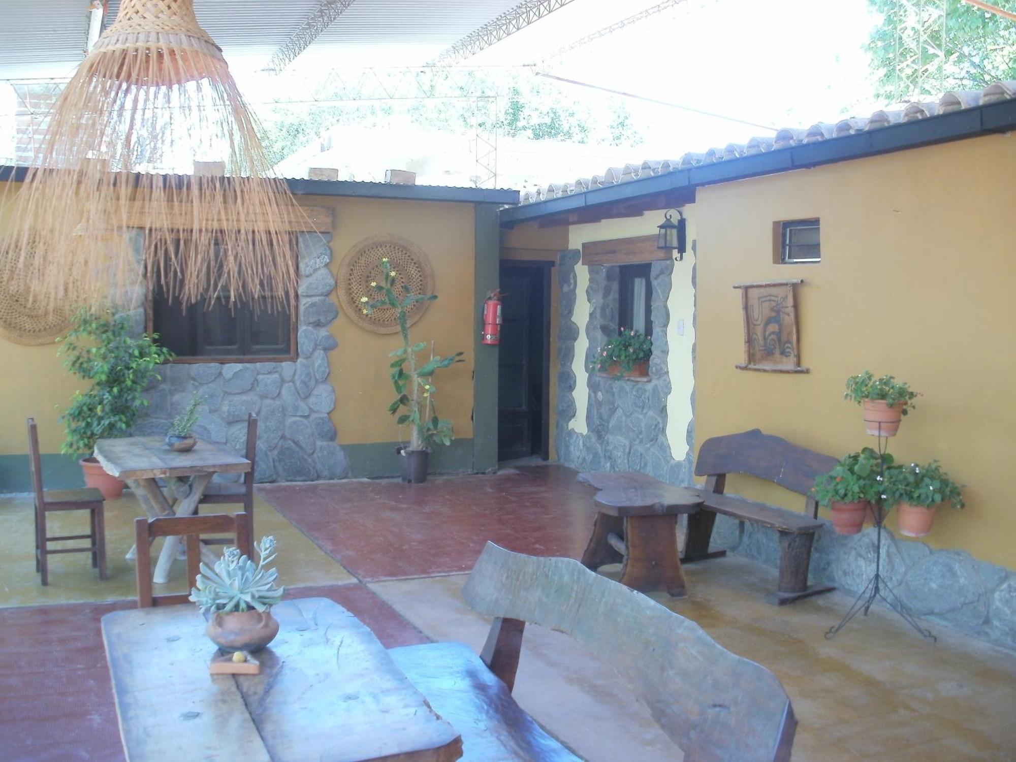 Hostal Rustyk Cafayate Eksteriør bilde