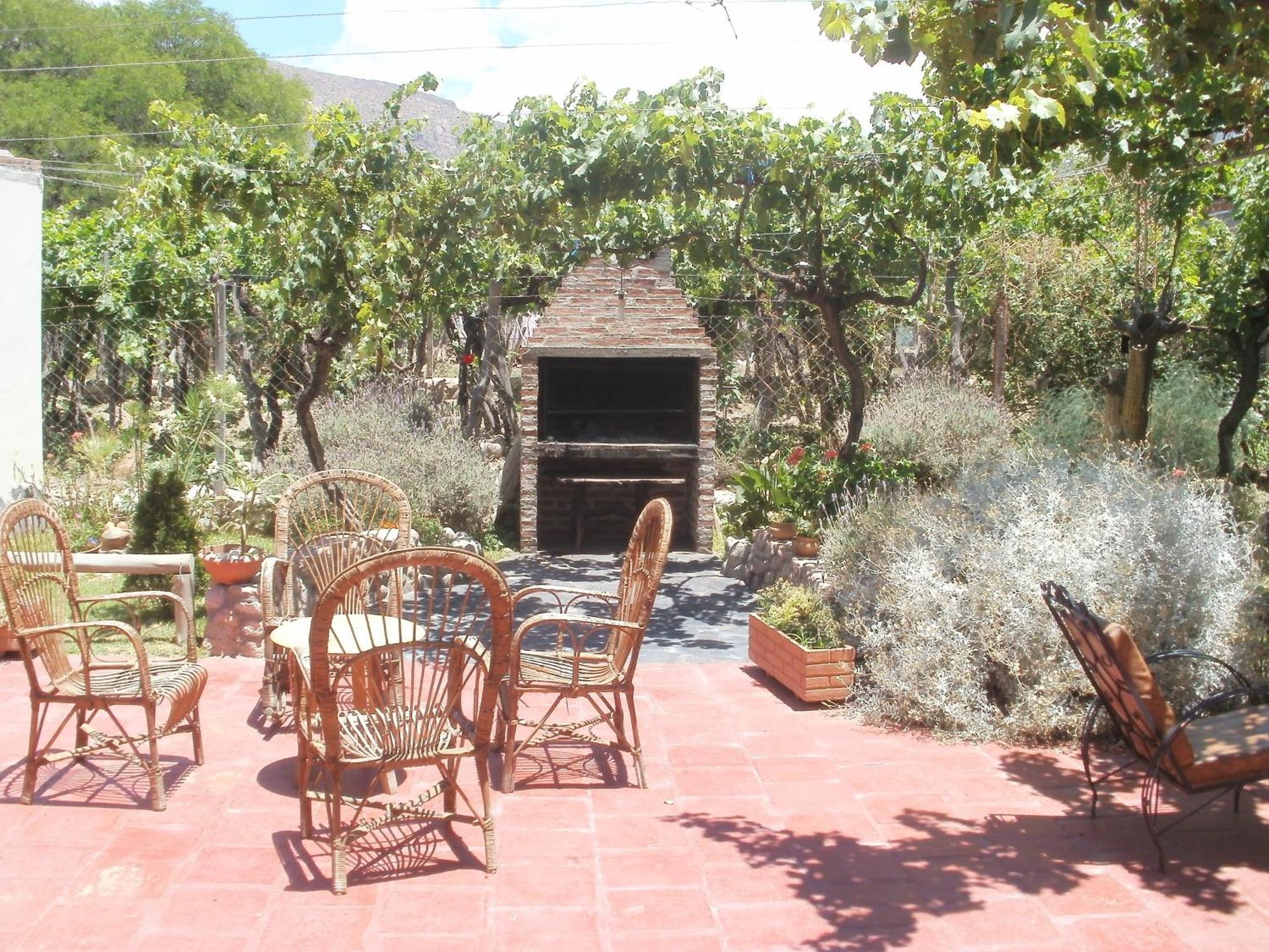 Hostal Rustyk Cafayate Eksteriør bilde